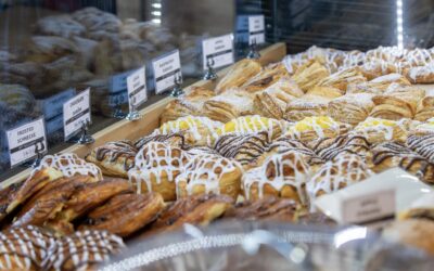 Roggenart European Bakery: Continental Flair in Lincoln Park