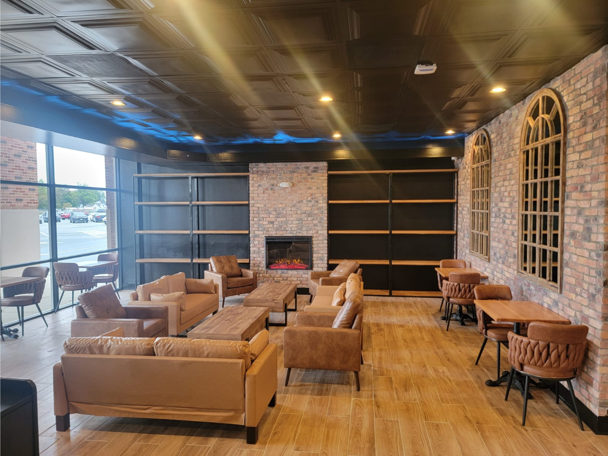 Warm and inviting interior of the Roggenart cafe
